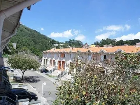 Sobrado em Jd. Jaraguá