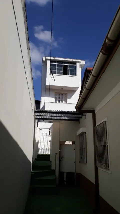 Prédio em Perus