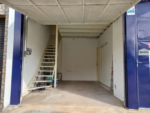 Salão Comercial para vender em Laranjeiras