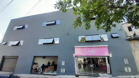 Salão Comercial para alugar em Vila Fanton