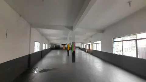 Salão Comercial para alugar em Vila Fanton