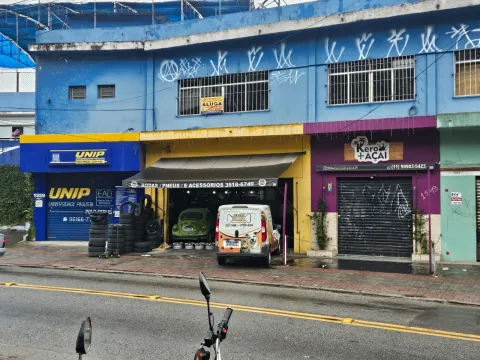 Salão Comercial para alugar em Vila Fanton
