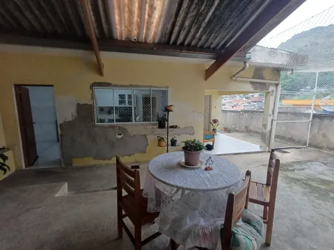 Casa - Laranjeiras, Caieiras